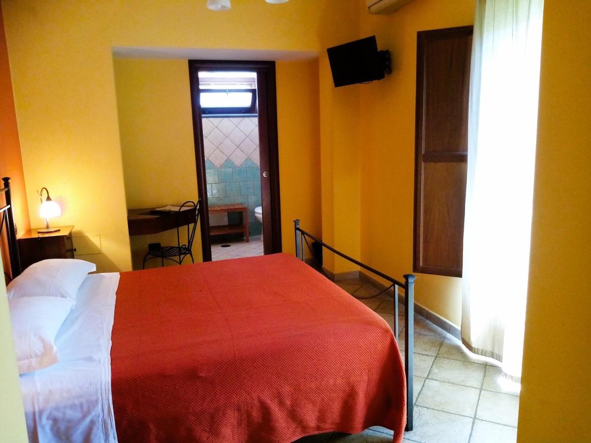 Pace Hotel *